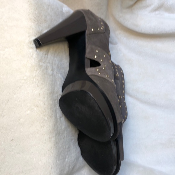 Steve Madden peep-toe pumps. 9 1/2 - Picture 3 of 6